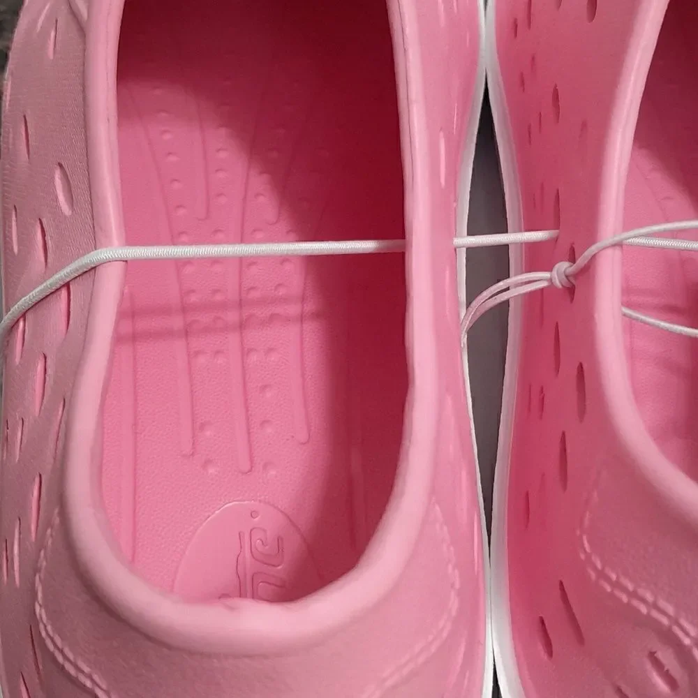 Barbie Core Crane Ladies Lightweight SlipOns...Size 9-10...New in Package.